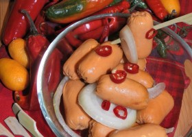 Petites saucisses au piment de Nathalie Joukoff