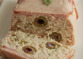 Terrine de dinde aux olives