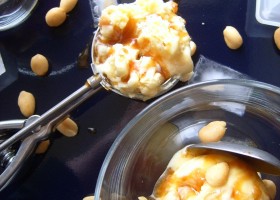 Glace aux cacahuètes caramelisées
