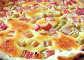 Tarte à la rhubarbe de Tatine
