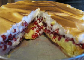 Tarte aux groseilles meringuée
