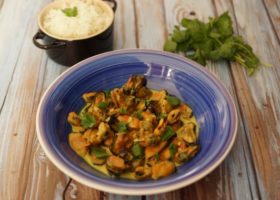 Nage de moules au curry