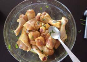 Sauce pour marinade au miel et curry